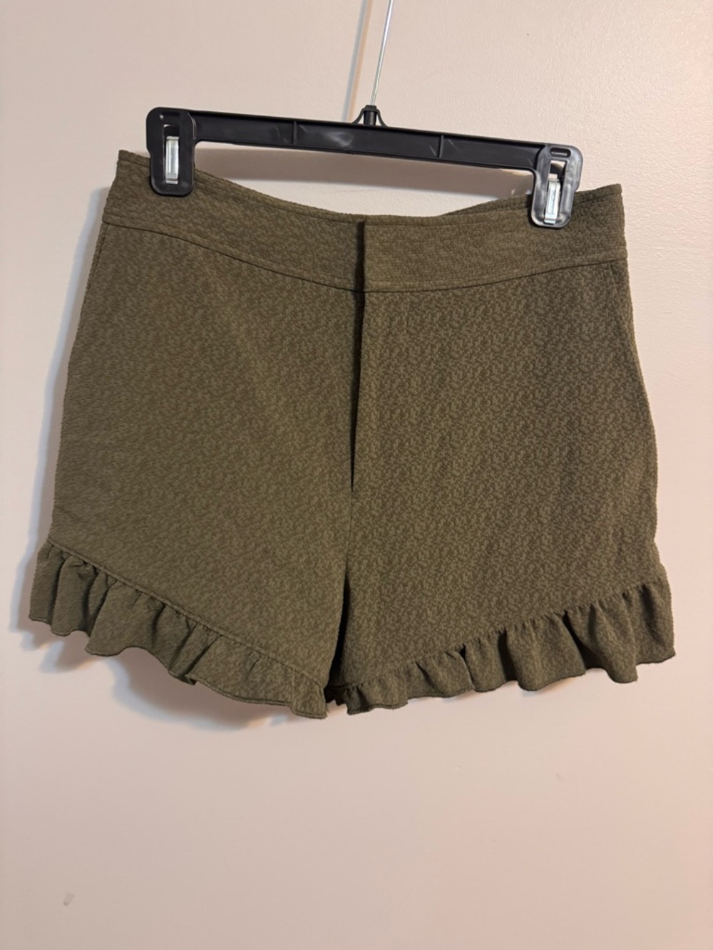 Club Monaco Olive Green Ruffle Hem Shorts Women's 4